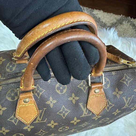 ❌SOLD❌Authentic Louis Vuitton Monogram Speedy 30 Handbag - Picture 8 of 16
